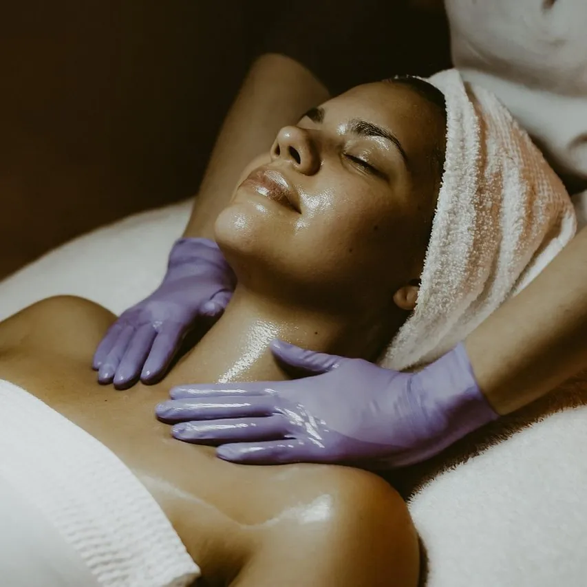 Masaje e higiene facial